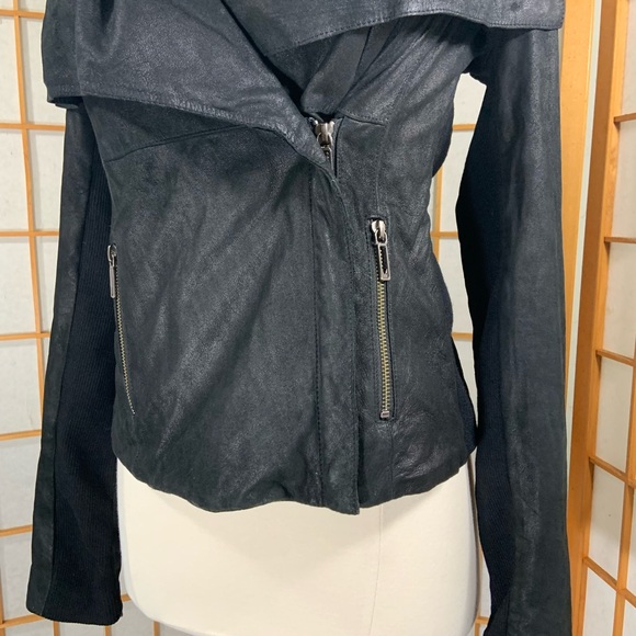 VINCE black paper drape collar leather jacket - Picture 3 of 16